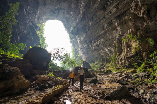 Hang Tien Endeavor 2 Days