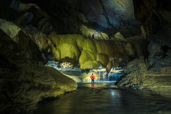 Hang Va Expedition 2 Days