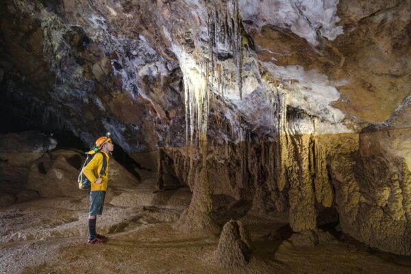 Hang Va Expedition 2 Days