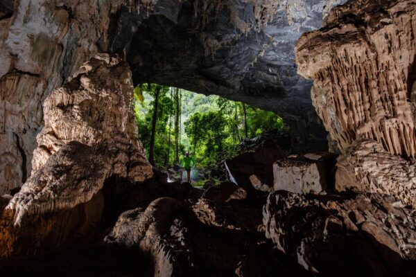 Hang Tien Cave Discovery 1 Day