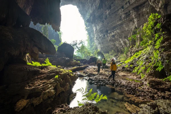 Hang Tien Cave Discovery 1 Day