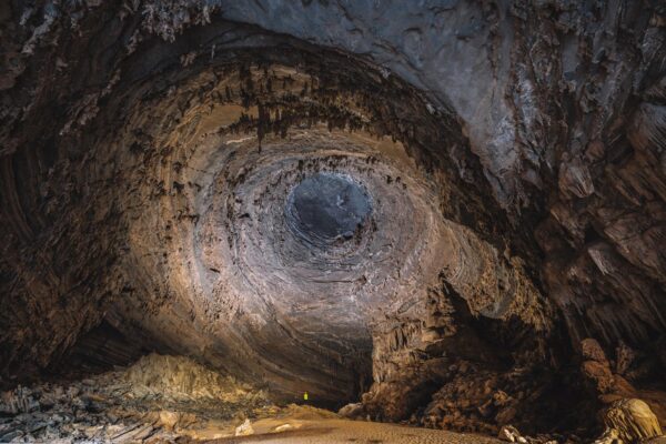 Hang Tien Cave Discovery 1 Day