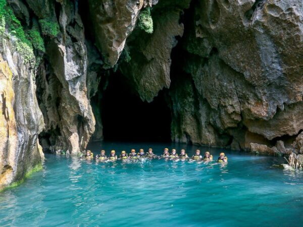 Abandoned Valley & Thuy Cung Cave 2 Days 1 Night