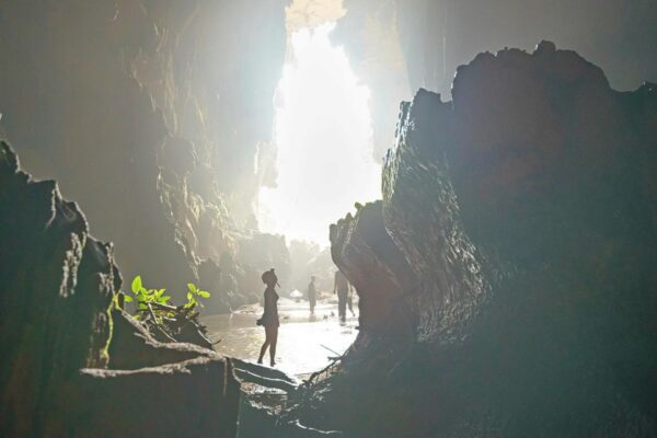 Abandoned Valley & Thuy Cung Cave 2 Days 1 Night