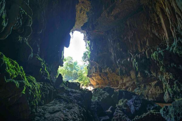 Abandoned Valley & Thuy Cung Cave 2 Days 1 Night