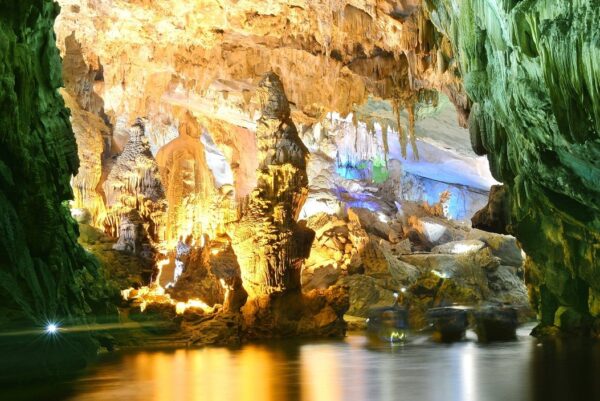 Phong Nha Cave - Dark Cave